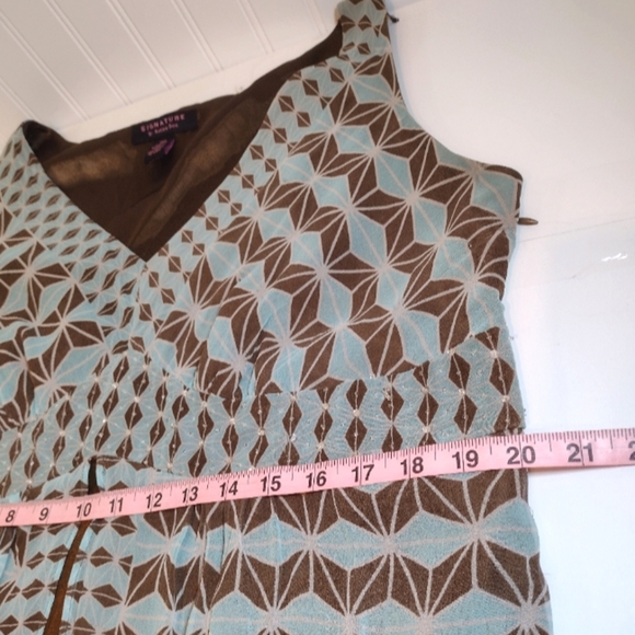 Signature By Robbie Bee Women's Silk Brown and Blue Patterned Dress - Picture 9 of 10